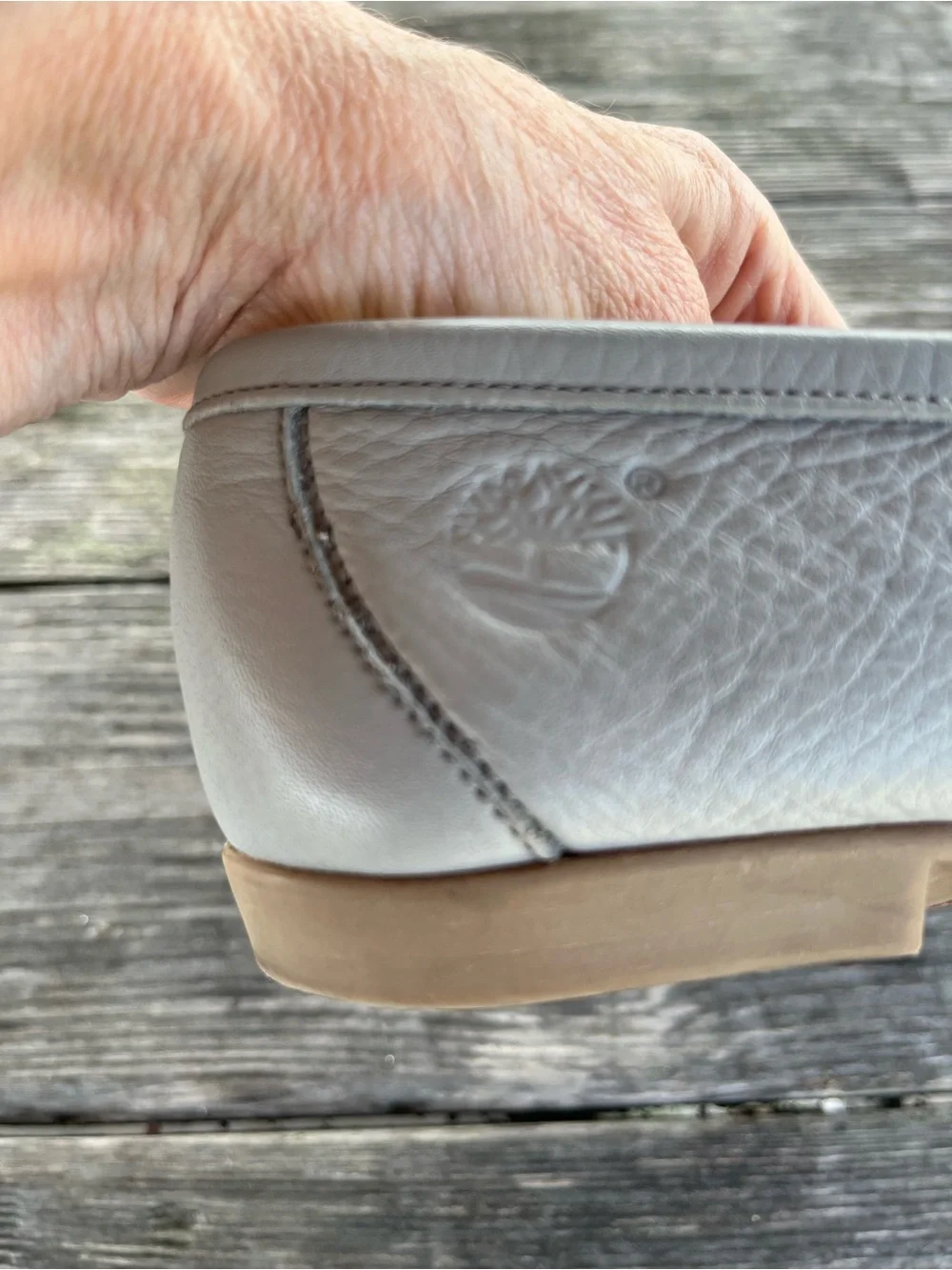 Timberlands women’s grey leather loafers/ slide on , good cond sz 6